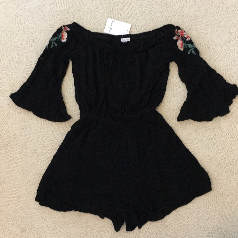 Black 3/4 sleeve romper